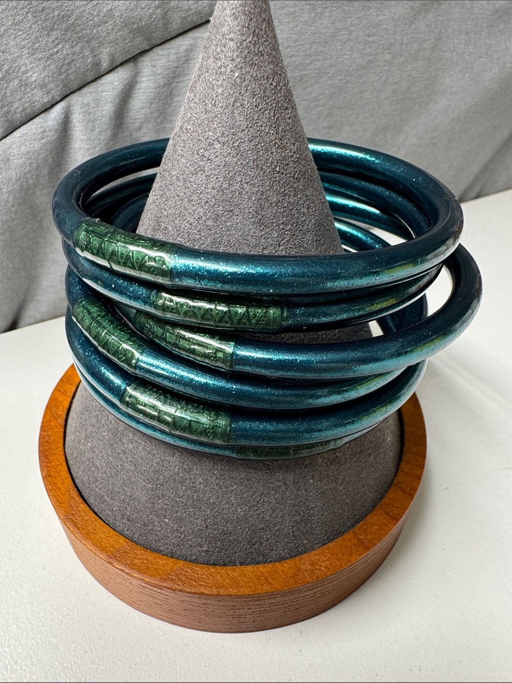 BuDhaGirl All weather bangles Plume
